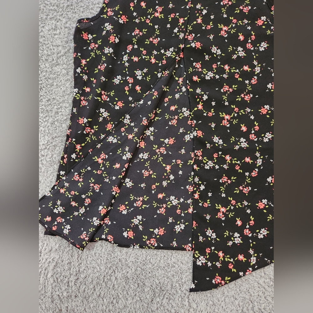 Express Black Multicolor Flower Pattern Sleevess … - image 5